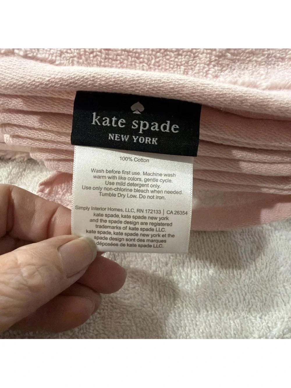 Kate Spade Large 21X34 Pink White Polka Dot Soft Plush Bath Rug & 4 Washcloths